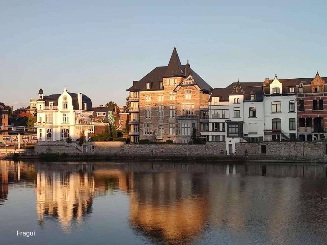 Sherlock'S Home - Guest House Namur Extérieur photo